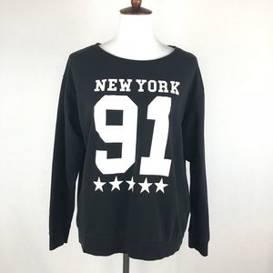 Divided oversized graphic pullover sweatshirt Sz M